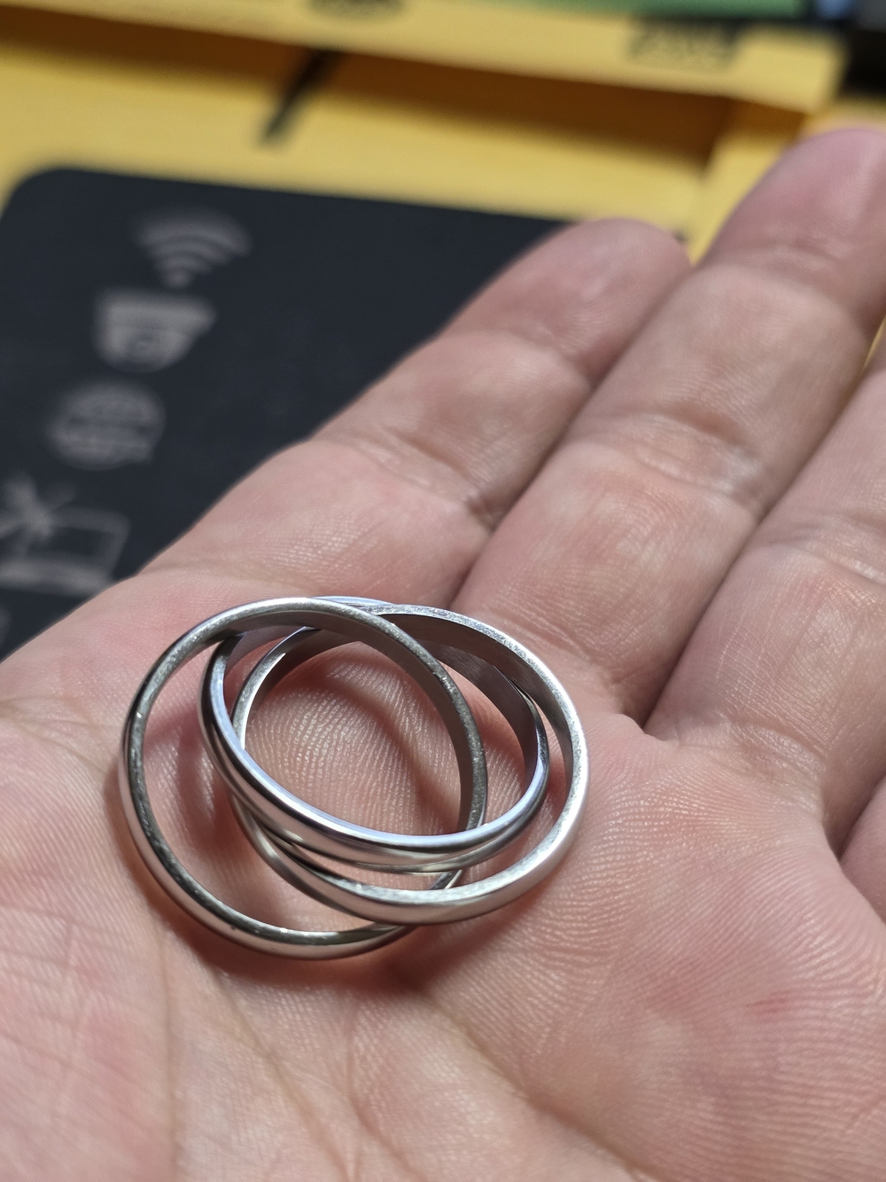 Silver Interlocking Ring Size 11